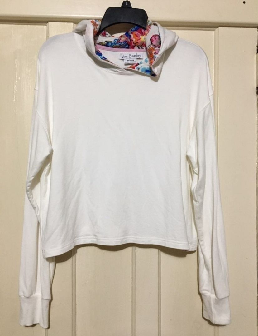 Vera Bradley women’s cropped sweatshirt/hoodie M