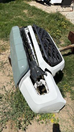 2022 Toyota Tacoma front bumper grill reinforcement
