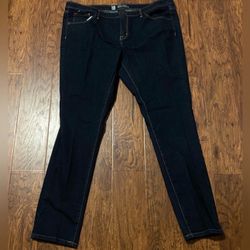 Mossimo Women’s Modern Fit Skinny Jeans