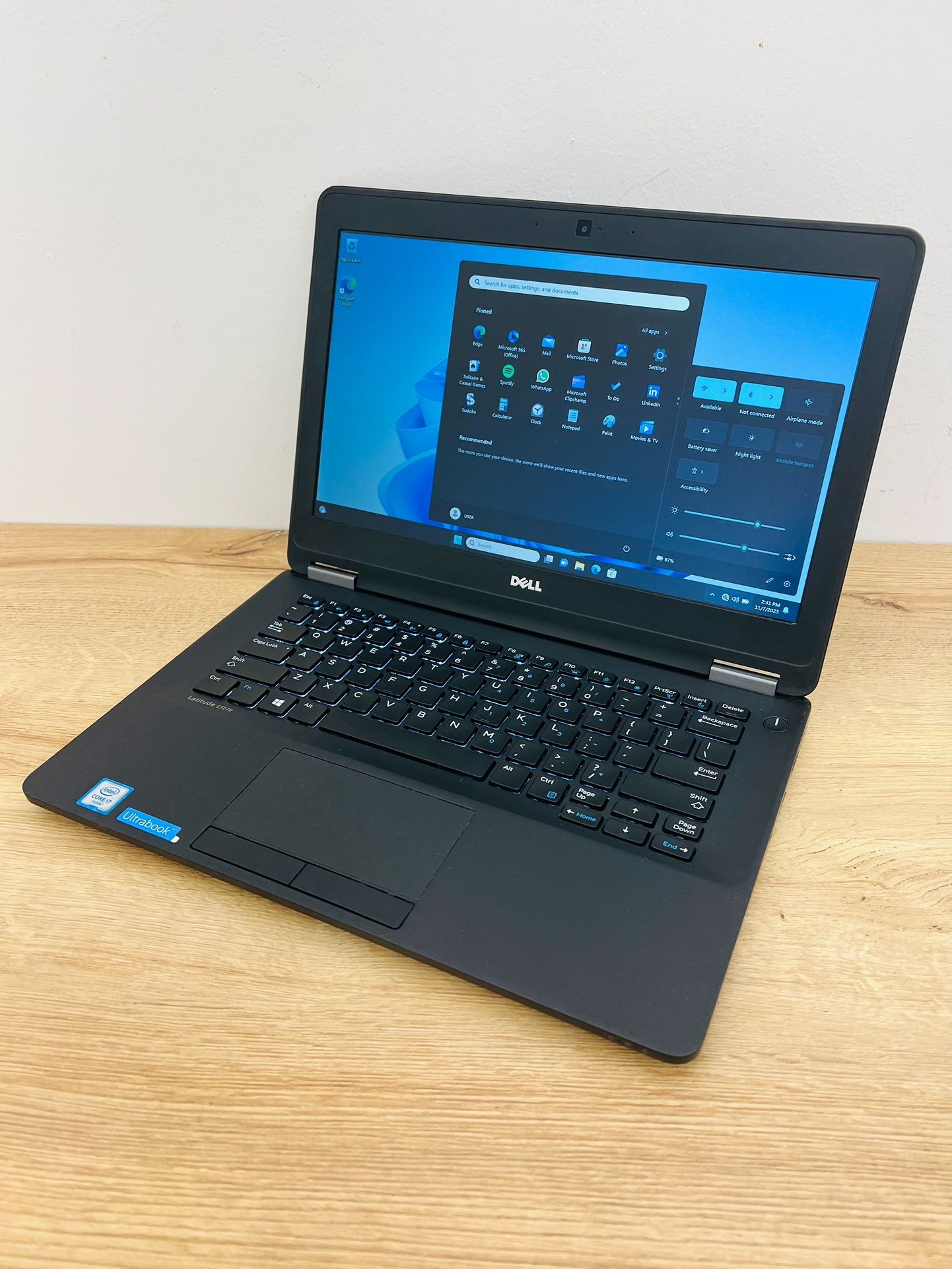 Dell i7 UltraBook Business Laptop / Windows 11 Pro / SSD / WiFi AC / Camera / HDMI / Bluetooth / Backlit