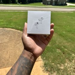 AirPods Pro 2 W/Active Noise Cancellation