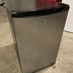 Small Refrigerator 