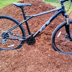 GT Avalanche Comp 29” 