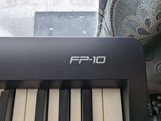  Roland FP-10 88-key Entry Level Digital Keyboard with