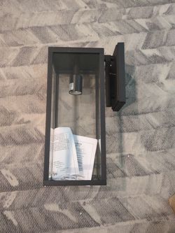 Exterior wall lantern