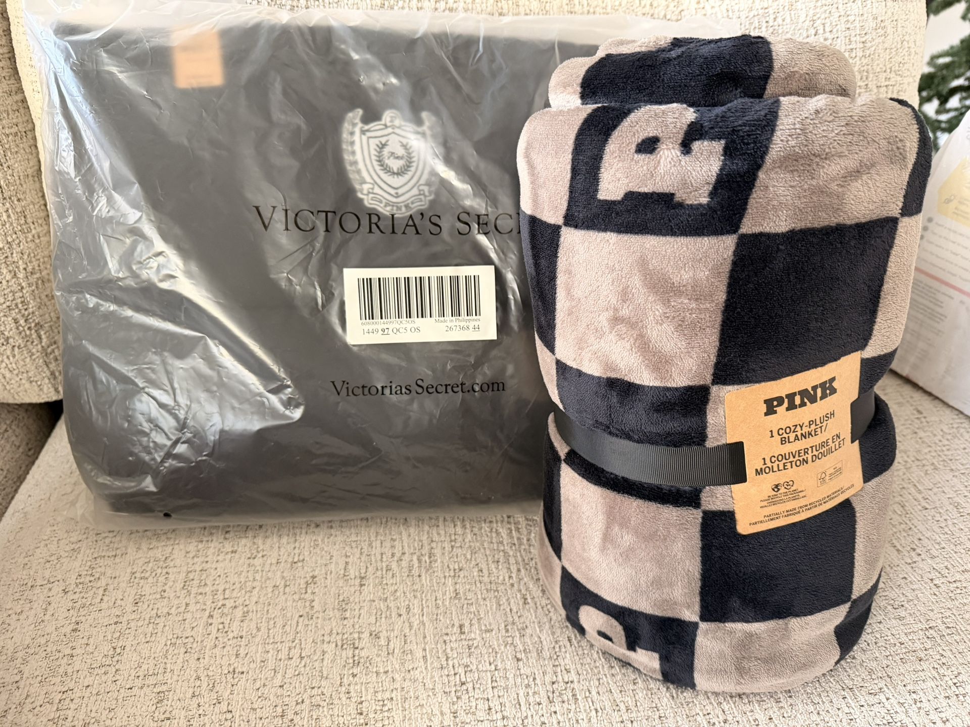 Victorias Secret Bag And Sherpa Blanket