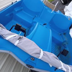 New Sundolphin Pedal Boat ,Have 30 Lb Thrust Trolling Motor With It