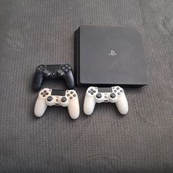 Ps4 Console And Controllers