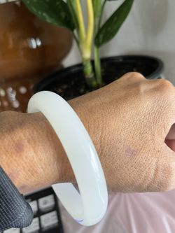 275 CT NATURAL LEMON GREEN JADE BANGLE BRACELET