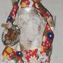 Old hand made clothes pin doll with bottle  cap frying  pan /food
