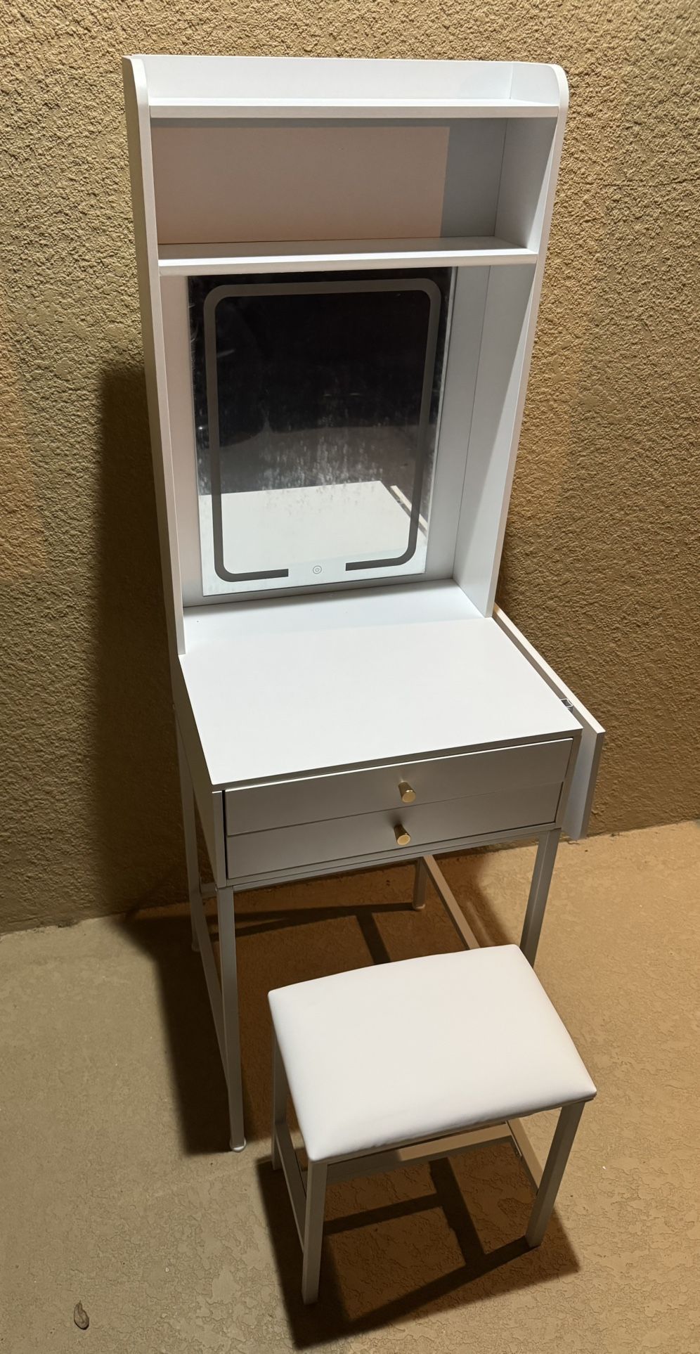 3 Color Lighted Mirror Makeup Vanity w/ Stool NEW Never Used $100 - Delivery for a fee