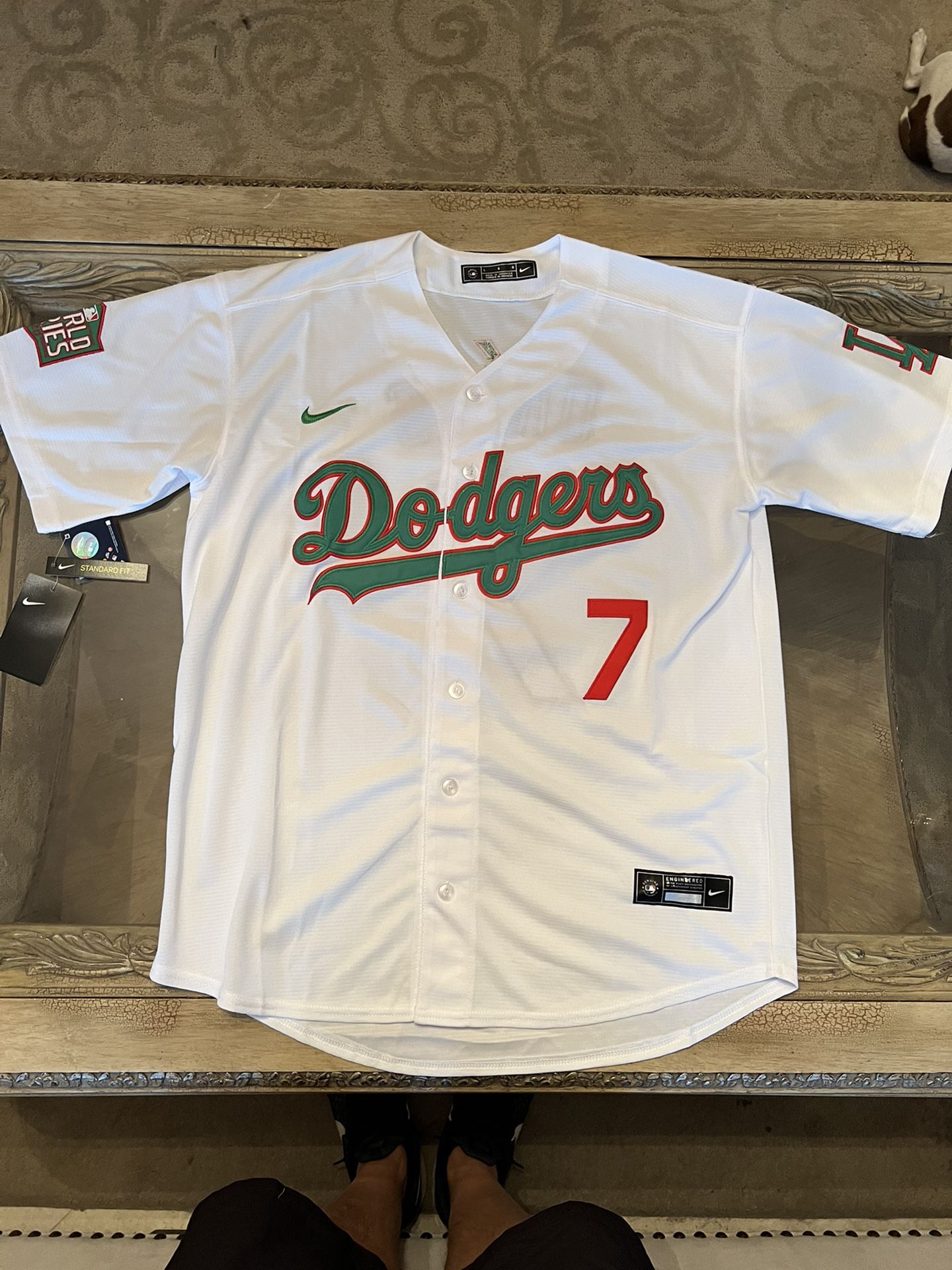 Julio Urias Jersey NEW Mens XL World Series Patch White Green Red Los  Angeles Dodgers for Sale in Palm Desert, CA - OfferUp