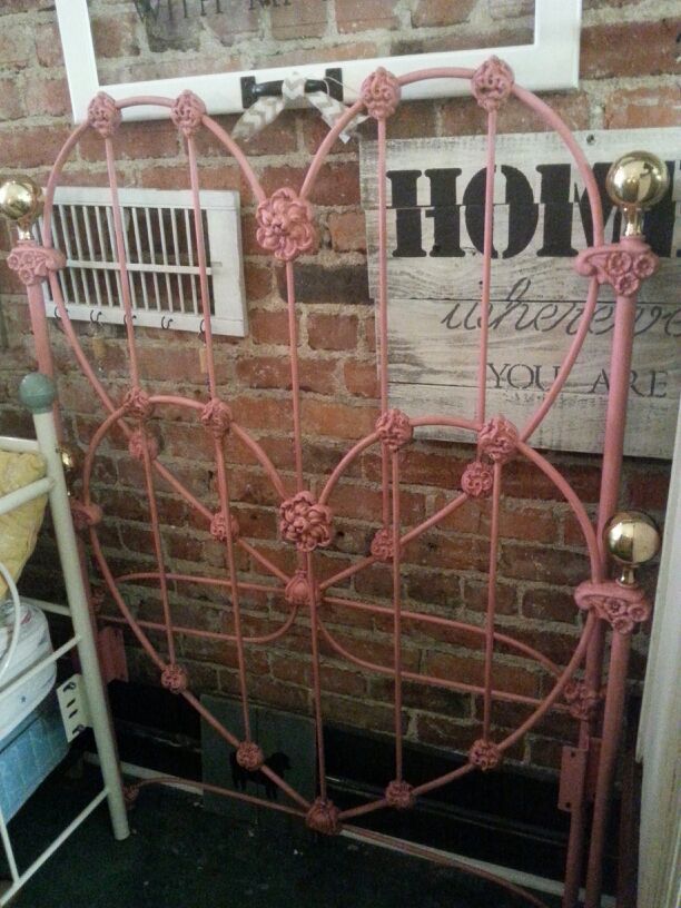 Elliott's Designs Twin Metal Iron Bed w Brass and Rails
