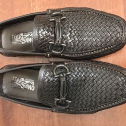 Salvatore Ferragamo Men's Brown Leather Loafers with Woven Design. Size 7 EE