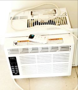 Whirlpool 6,000 BTU Window Air Conditioner w/ Remote – Excellent Condition