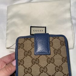 Gucci Blue Wallet 