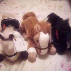 Vintage wells Fargo plush pony's three total flawless never handled located in palm springs ca