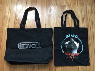 TOTE BAGS