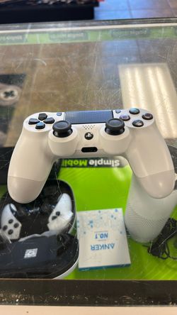 PS4 controller