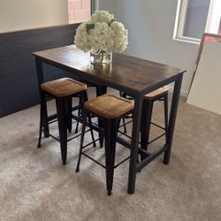 Bar With Stools