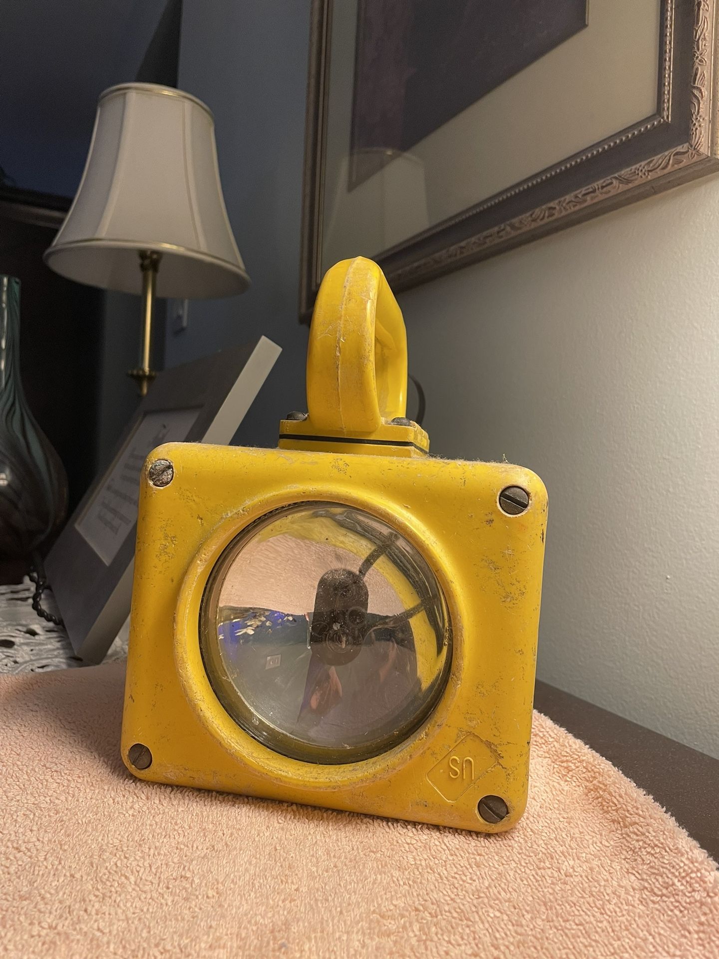 Yellow Light Lamp For Work