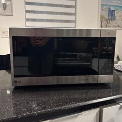 Brand New LG Microwave Never Used