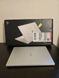 HP ENVY Laptop 15-ep0098nr GeForceRTX 15.6' AMOLED Touchscreen