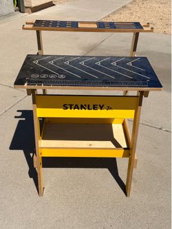 Stanley Jr Kids Play Workbench (LxWxH: 24” x 20” x 32”)