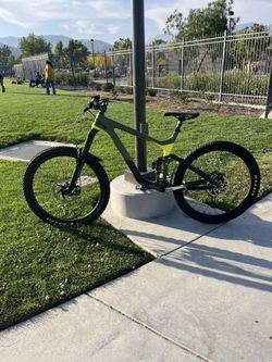 GIANT REIGN Advanced PRO 1 (LARGE)
