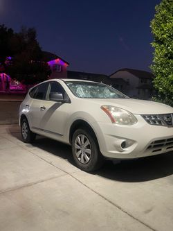 2011 Nissan rogue base model fwd 4cylndr