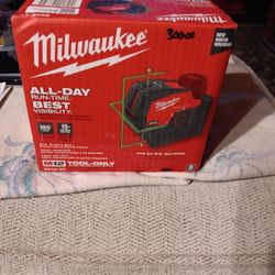 Milwaukee M12 Laser 