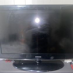 37″ Samsung LCD HDTV