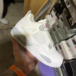 Air Jordan 4 