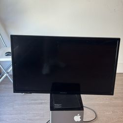 40” Insignia Smart TV W/ Remote 