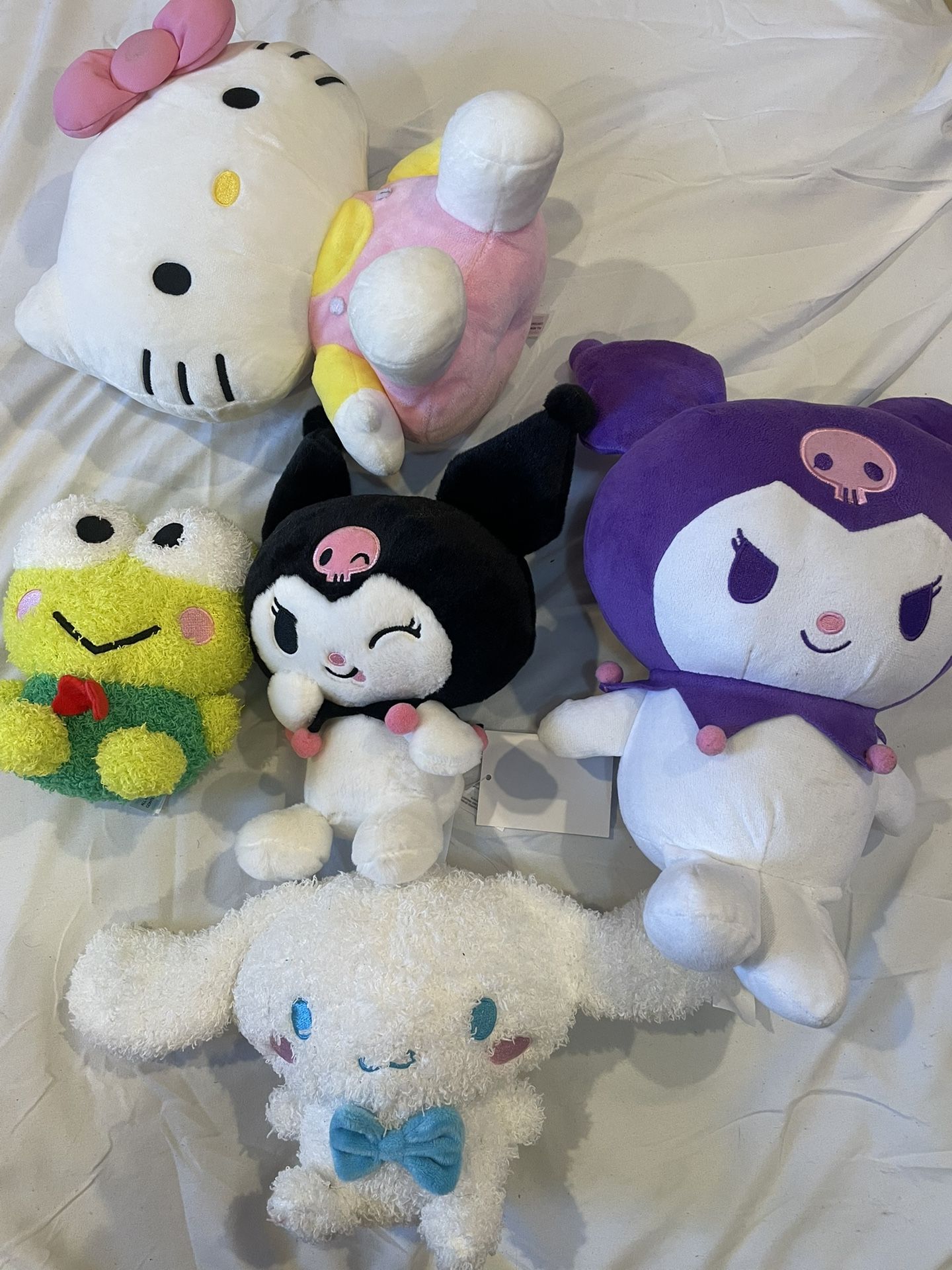 Sanrio Plushies 