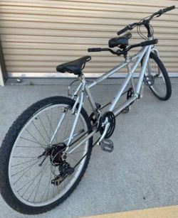 26” Unisex Adult Tandem Bike w/ Shimano 21-speed - Silver