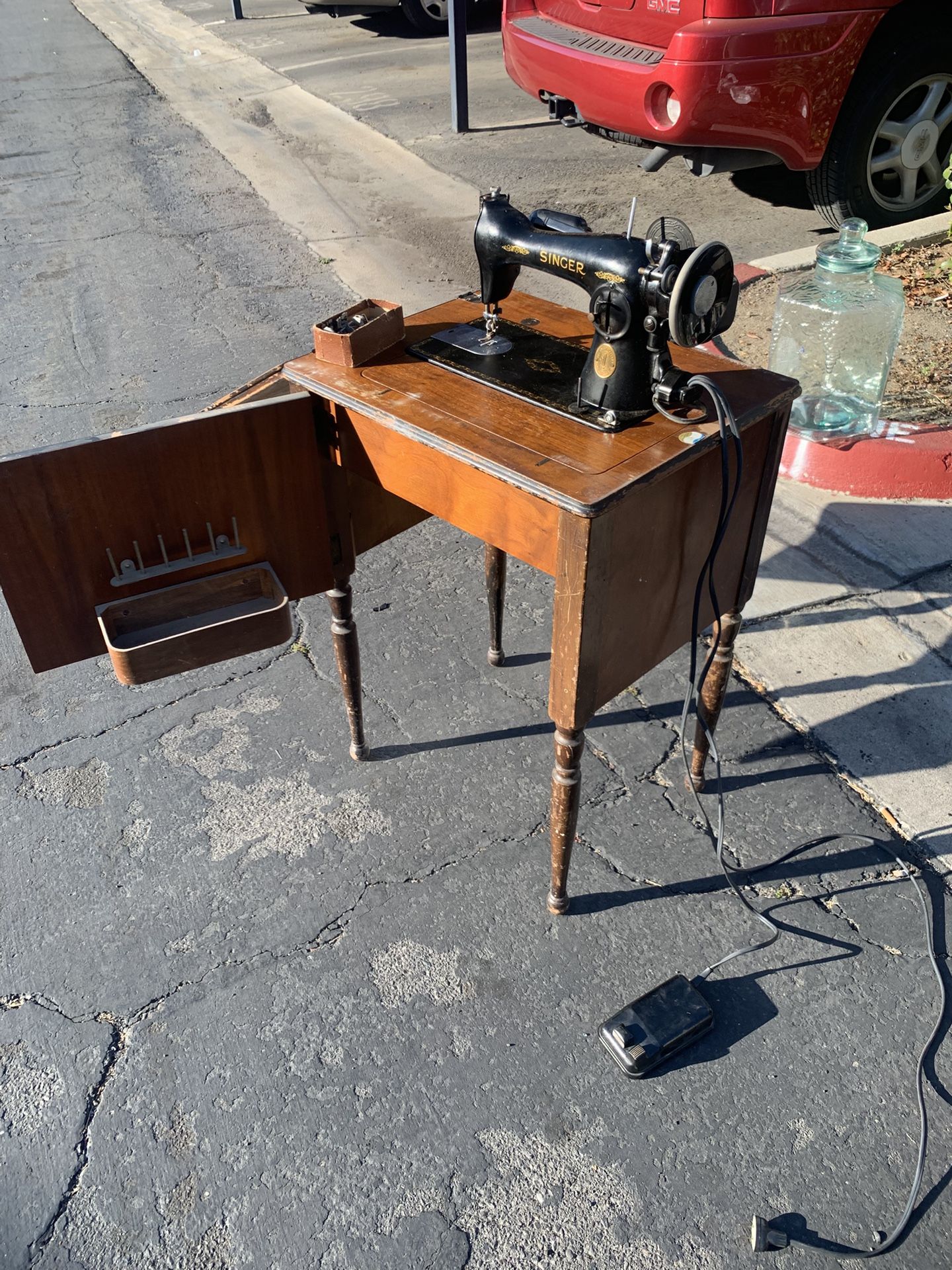 Vintage Singer Sewing Machine