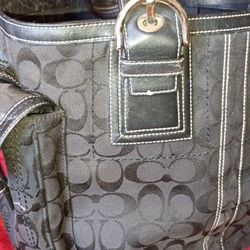 Large Heavy Coach Bag With Silver Buckle Overnight Bag Or Carry-on Luggage Is Got Lots Of Pockets And Inside Zipper Clean New Only Used Twice