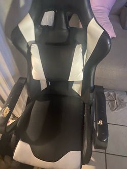 Gaming chair