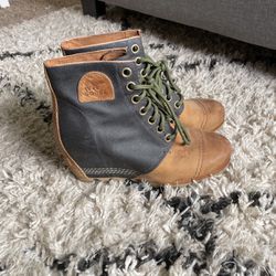 Women’s Size 8 Sorel Wedge Boots