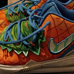 Nike pineapple house  Spongebob Squarepants collaboration  