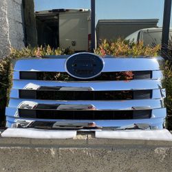 Hino Grille 2011 - 2016 600 Series 