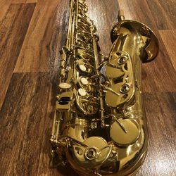 Saxophone conn selmer AS700.