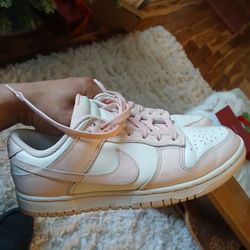 NIKE Dunk Low 