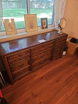 Dresser