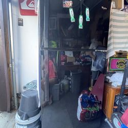 Refrigerator 