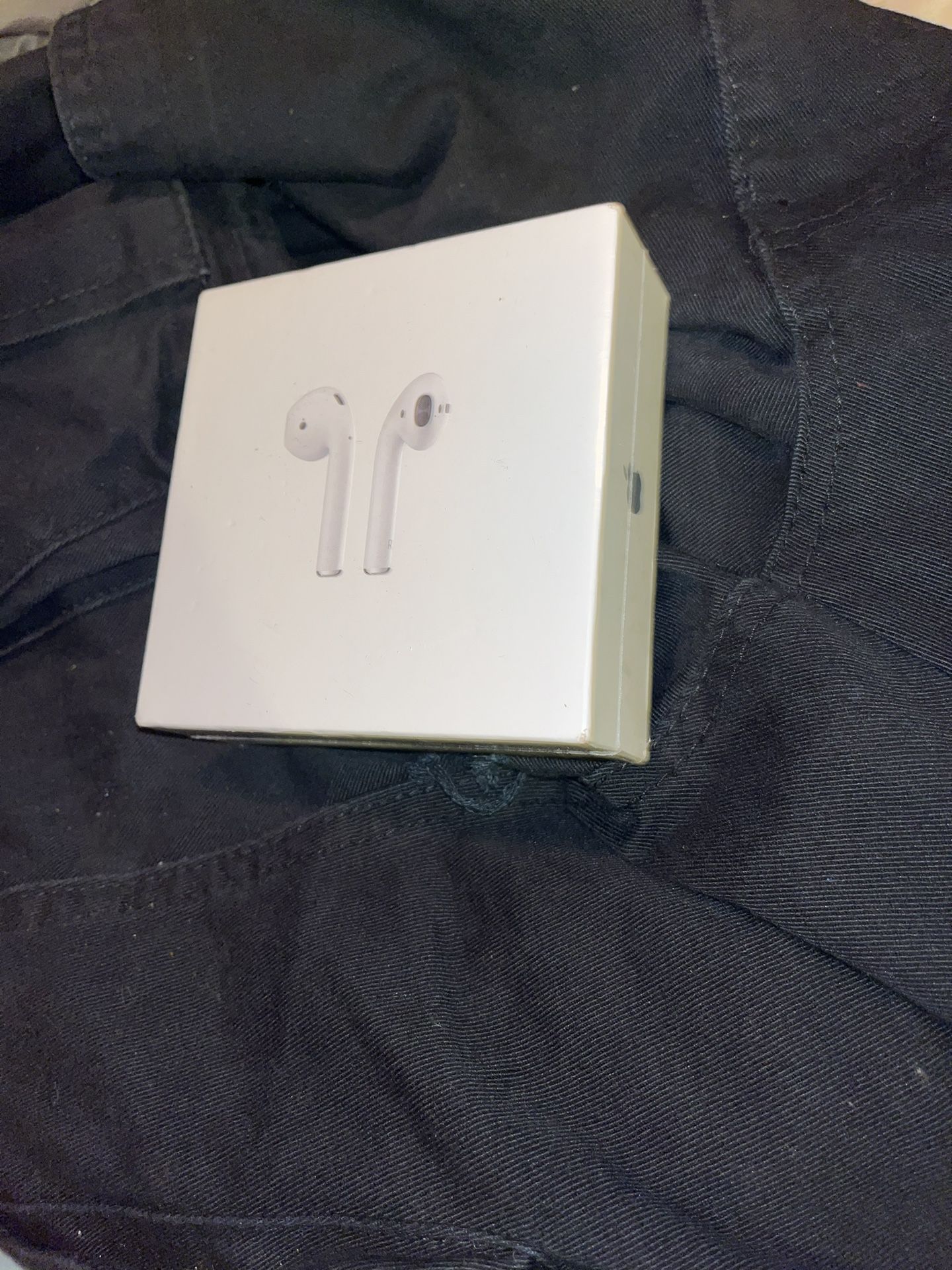 AirPods