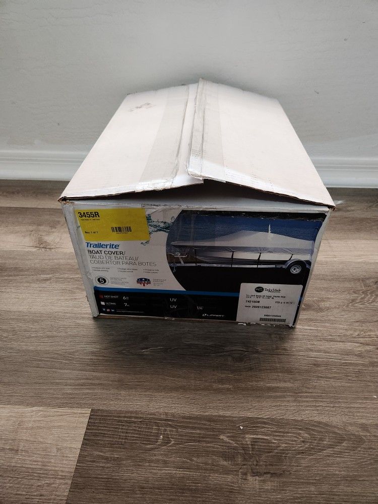 Taylor Made Trailerite Semi-Custom Boat Cover for Tri-Hull Boats with Inboard/Outboard Motors