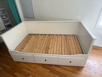 White Twin trundle bed
