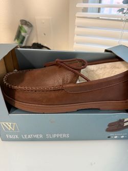 Men's Assorted Faux Leather Moccasin Shoes size M (10)